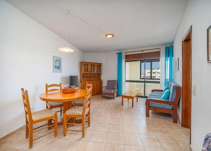 Apartment Candirocha A8 *